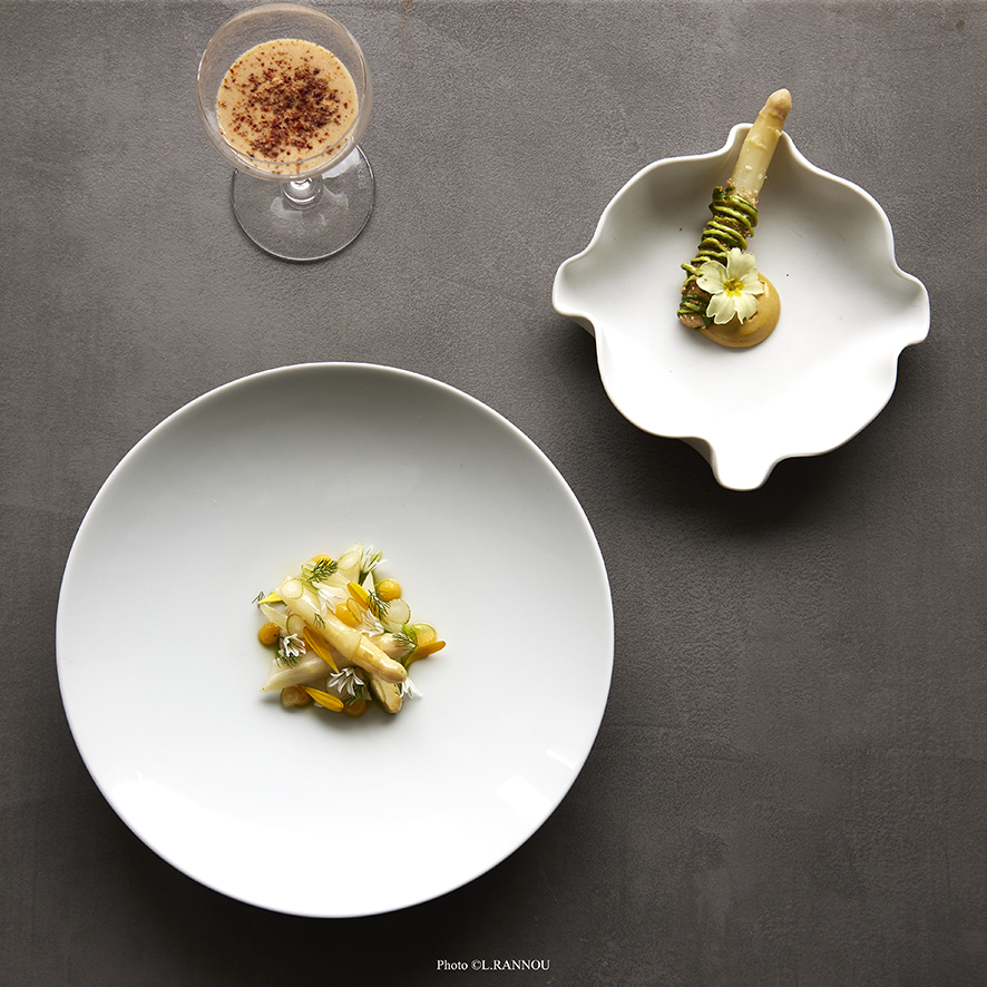 Composition culinaire raffinée du chef étoilé Luca Marteddu, image par Laurent Rannou
